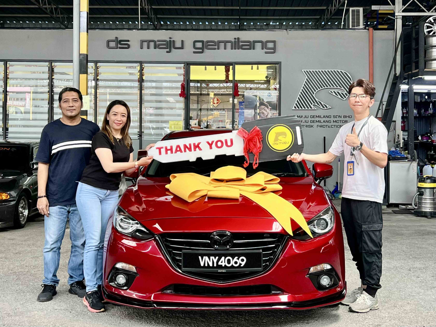 Mazda 3 Sedan : Buying a car Mazda 3 sedan with Mr KC, the best seller ever that I deal! For those looking for a use car come and visit this DS Maju Gemilang you will not regret! I give 5