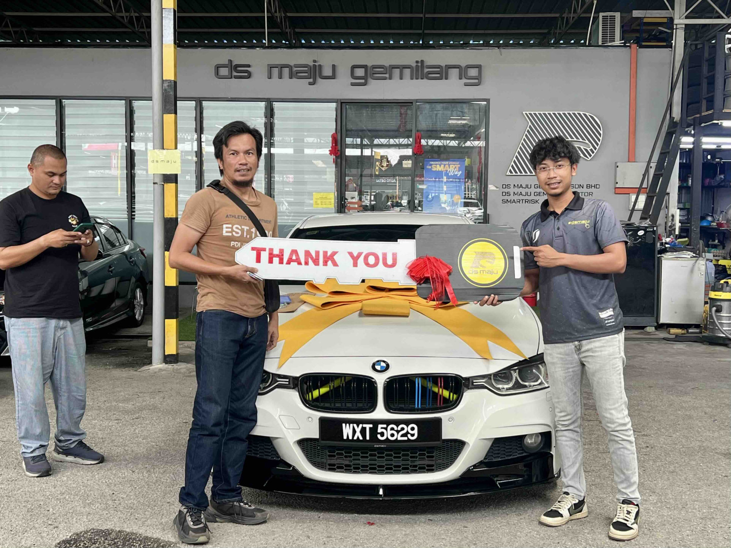 BMW 328i | Thank you for choosing DS MAJU. Your support means a lot to us!