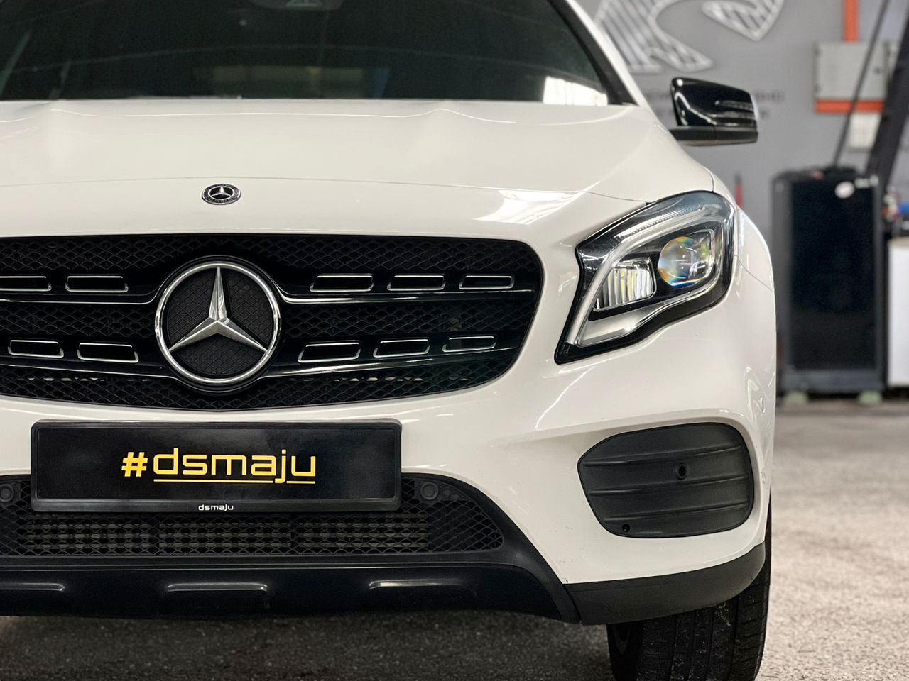 Mercedes-Benz X156 GLA200 Night Edition