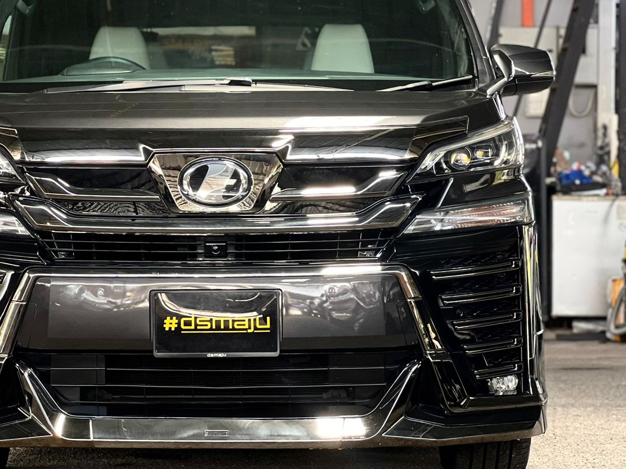 Toyota Vellfire ZA