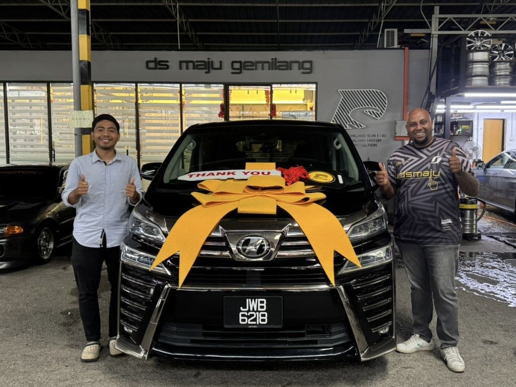 Toyota Vellfire : SA- Mr Paul Kumar Best service, honest, easy to communicate and efficient. I will recommend you all contact him for buying 2nd hand cars