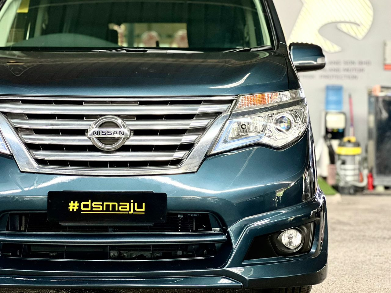 Nissan Serena S-Hybrid Premium Highway Star