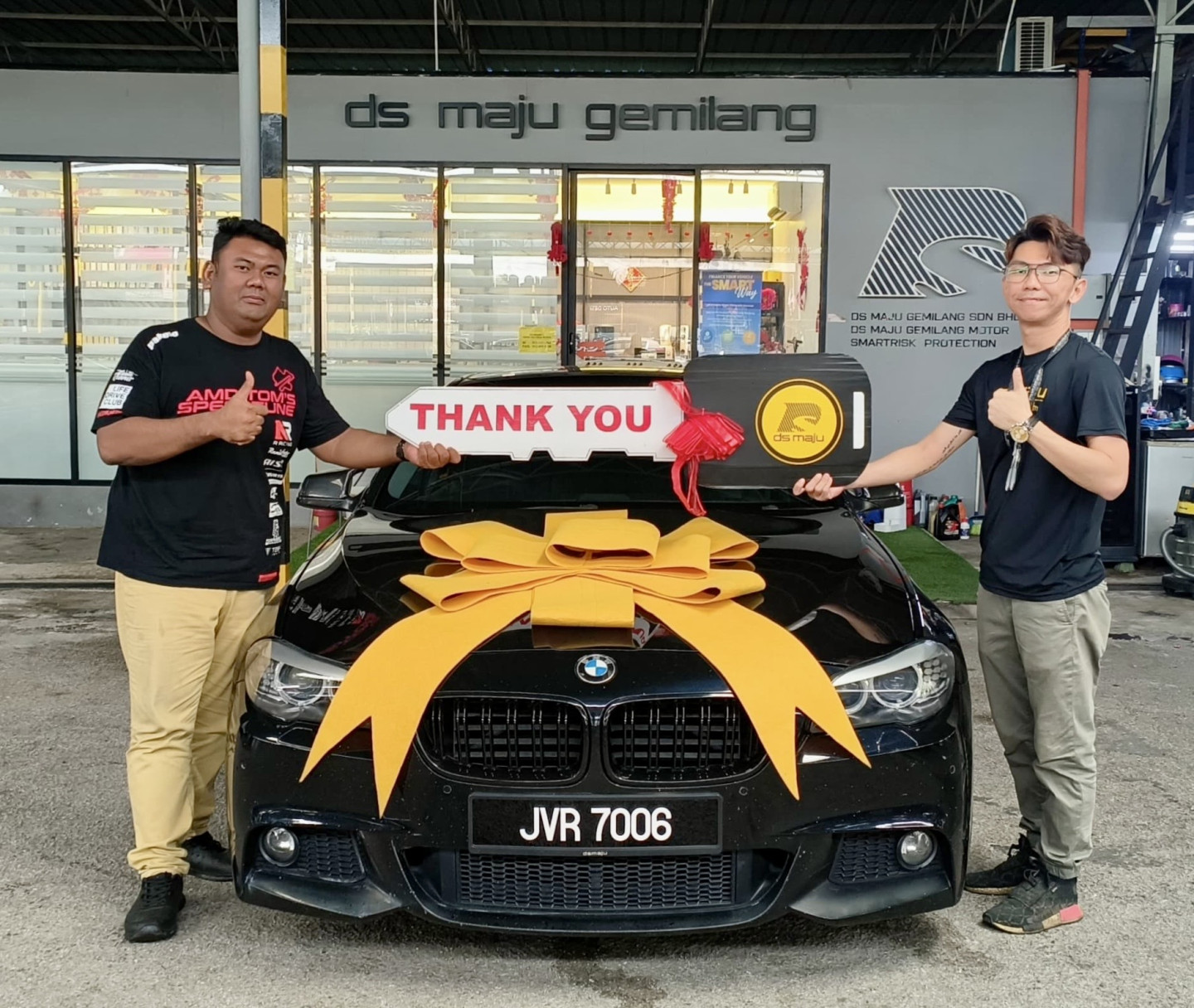 BMW 520i : seller and deller terbaik, service mantap, terima kasih KC. siapa yang hendak beli kereta boleh cari atau contact KC