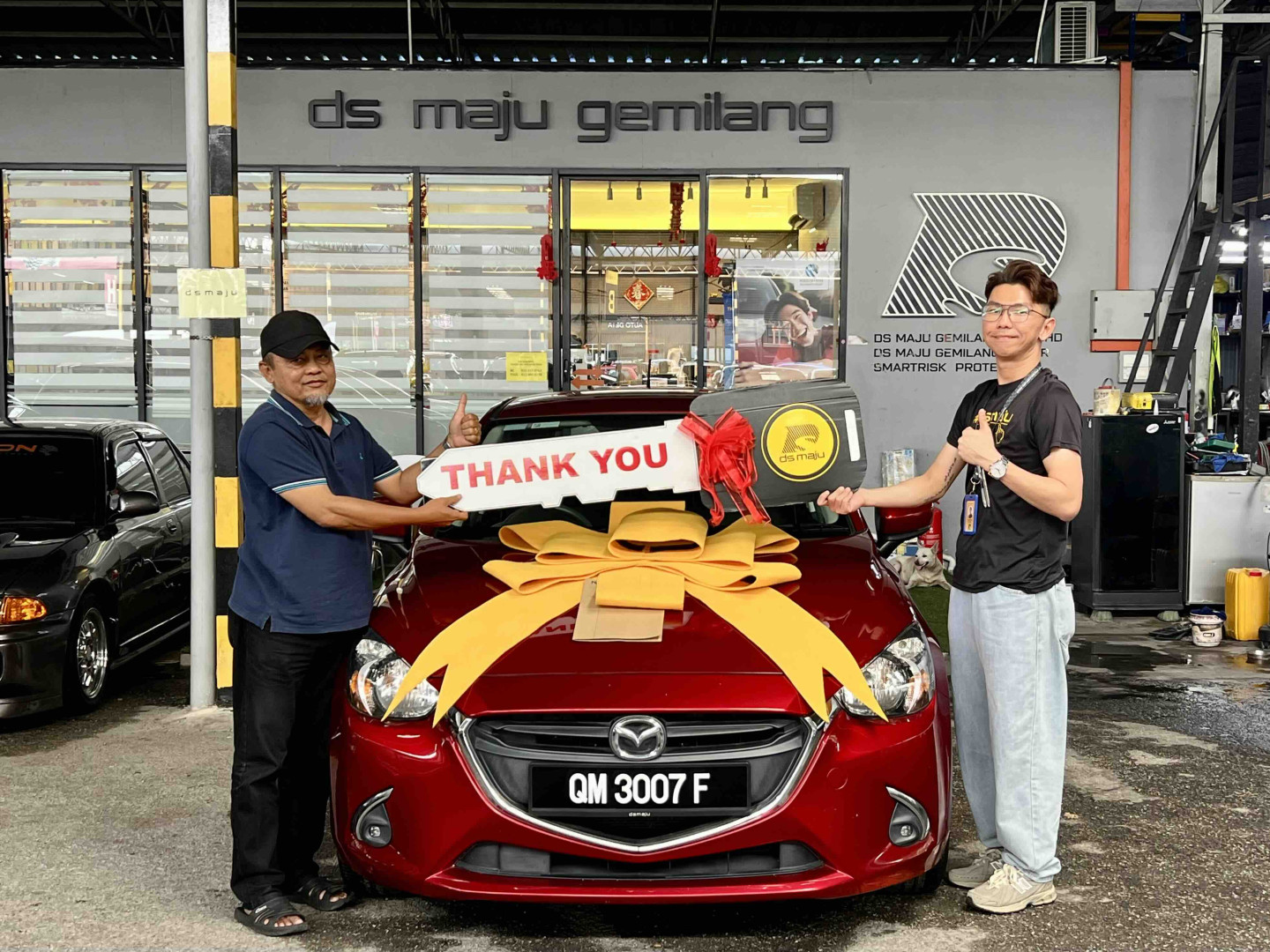 Mazda 2 : Terbsik.. Mr KC Kereta pun cantik, service pn pantas.. Jom kawan kawan boleh datang showroom