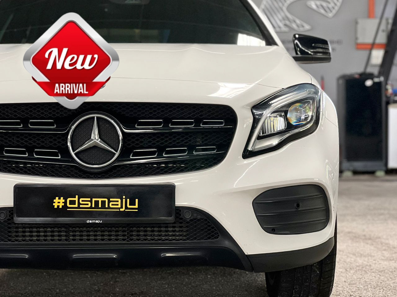 Mercedes-Benz X156 GLA200 Night Edition