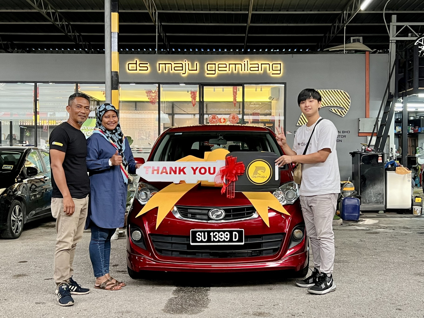 Perodua Alza : Thank you salesman QK for helping me all the way for getting car. Thank you QK you buat sampai jadi even picking me up from LRT Station when I come from Pahang. Thanks for best services