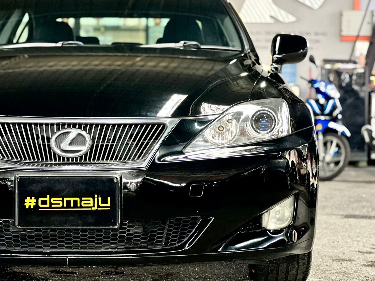 Lexus IS250 V6